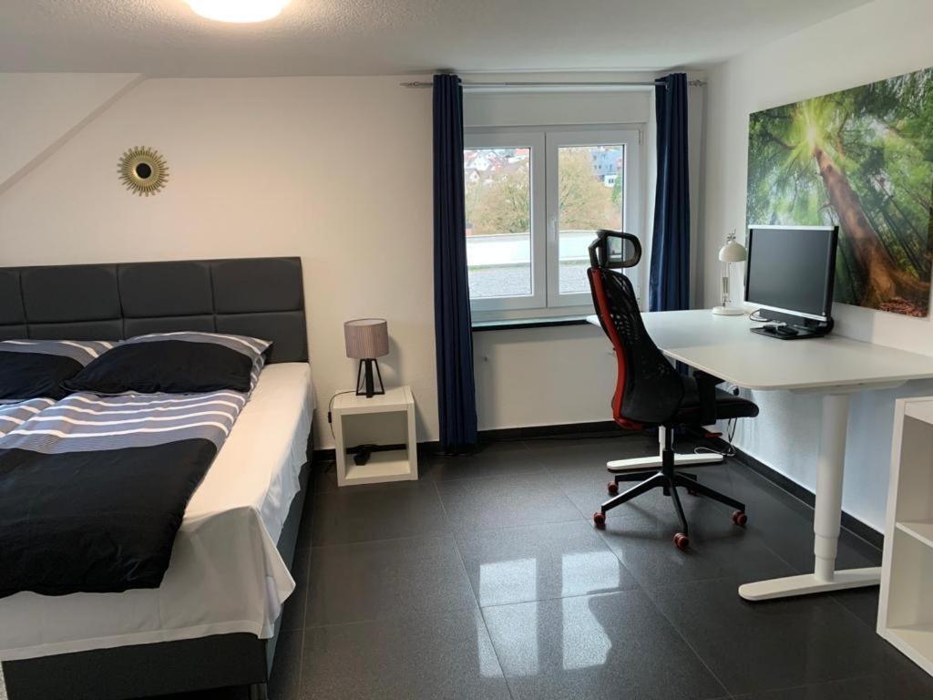 Guenstiges Privatzimmer لاروش المظهر الخارجي الصورة