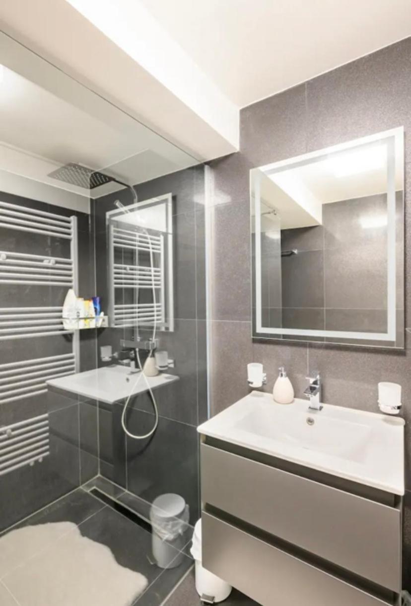 Guenstiges Privatzimmer لاروش المظهر الخارجي الصورة