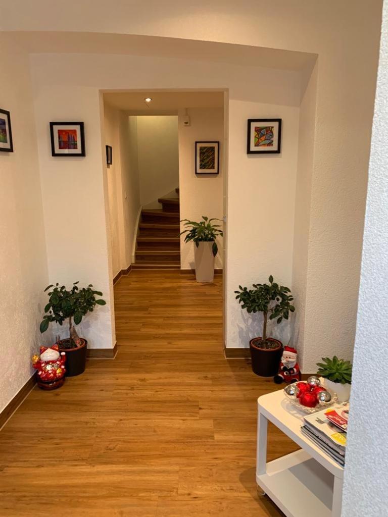 Guenstiges Privatzimmer لاروش المظهر الخارجي الصورة
