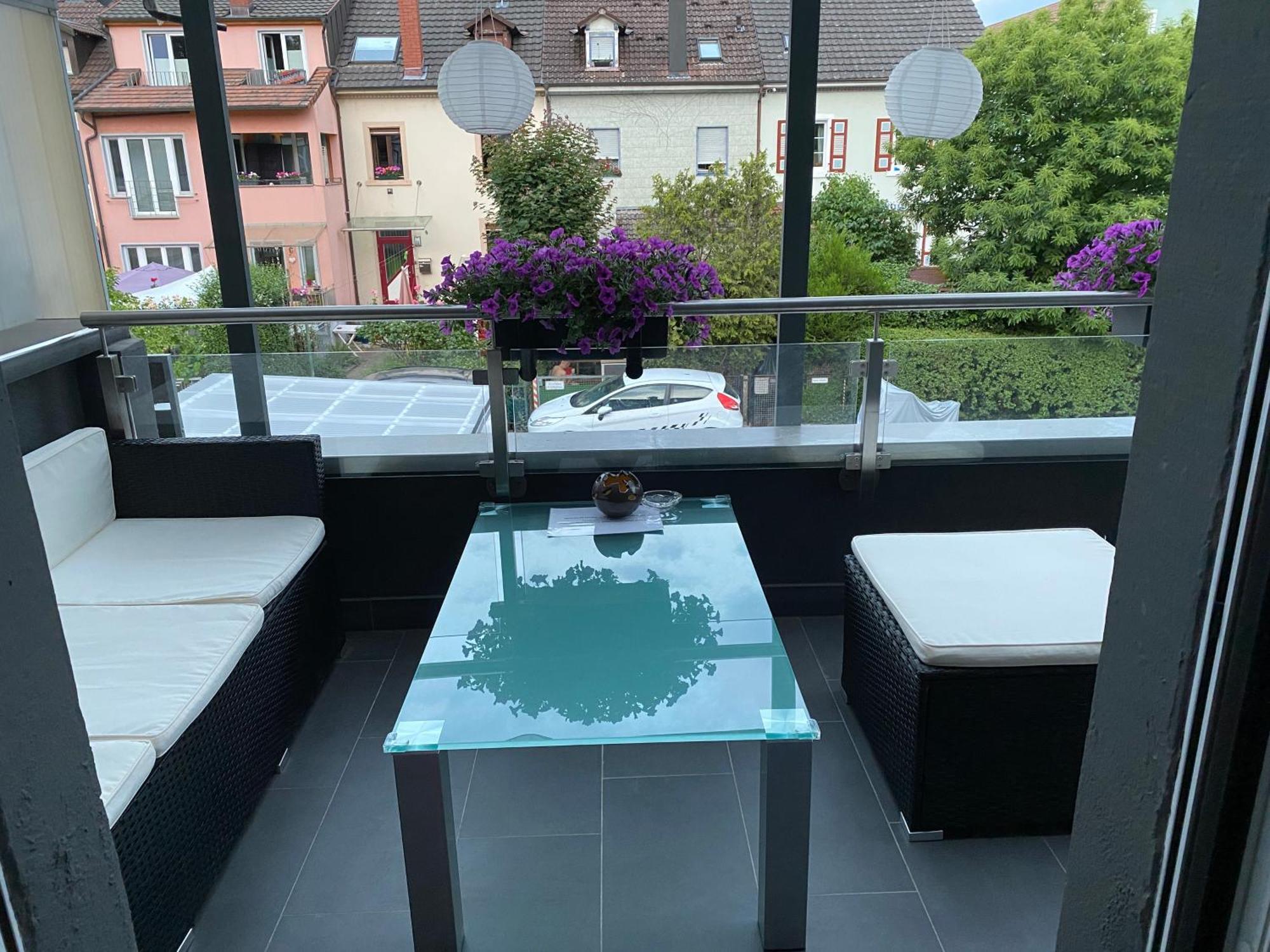 Guenstiges Privatzimmer لاروش المظهر الخارجي الصورة